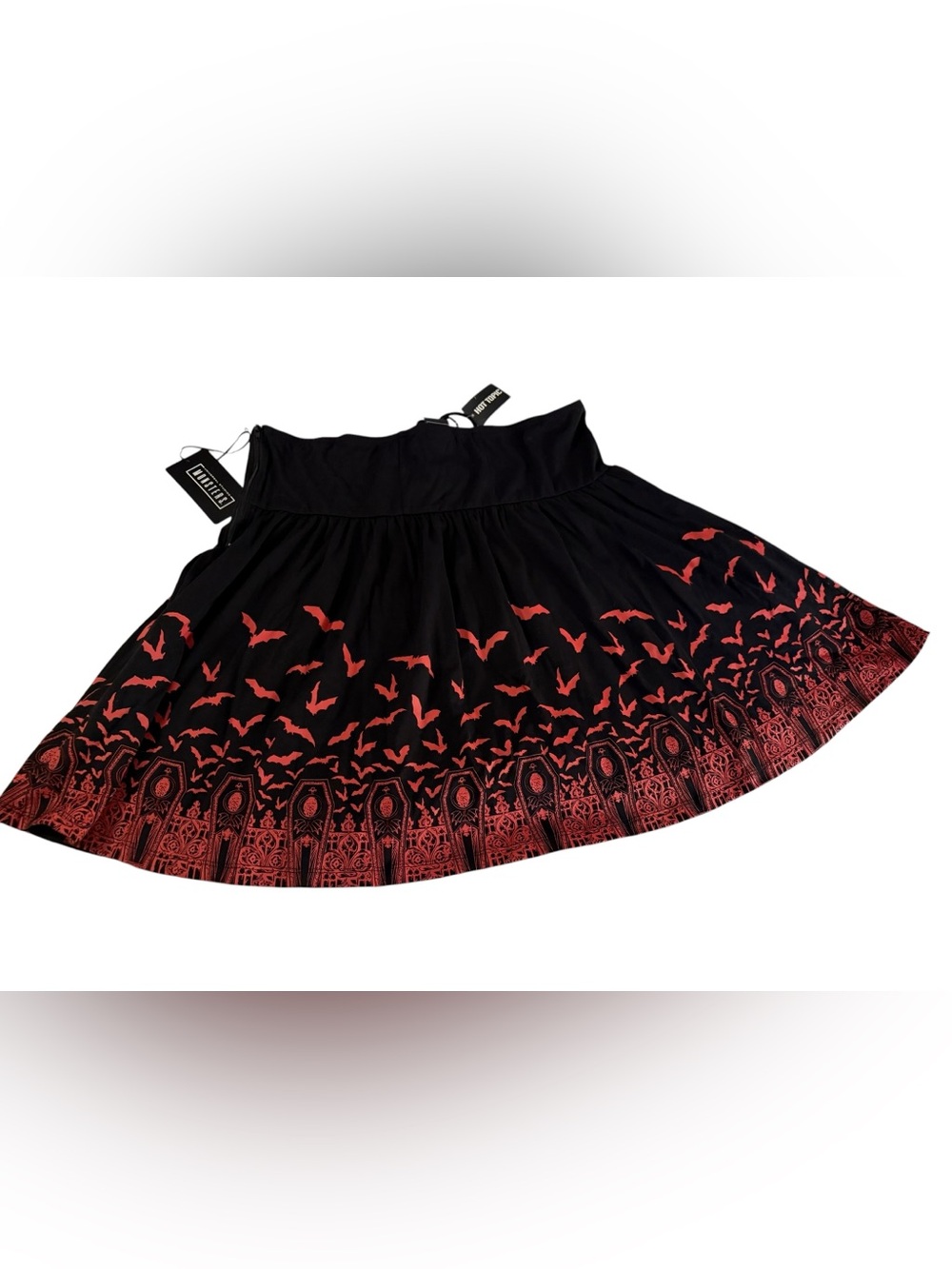 🧛♂️ Hot Topic Universal Monsters Dracula Bat Lace-Up Skirt (Plus Size) - Picture 7 of 13